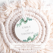 Load image into Gallery viewer, Wedding Favour Tags Greenery Style Watercolour Leaf Style Round Party Favour Gift Tags